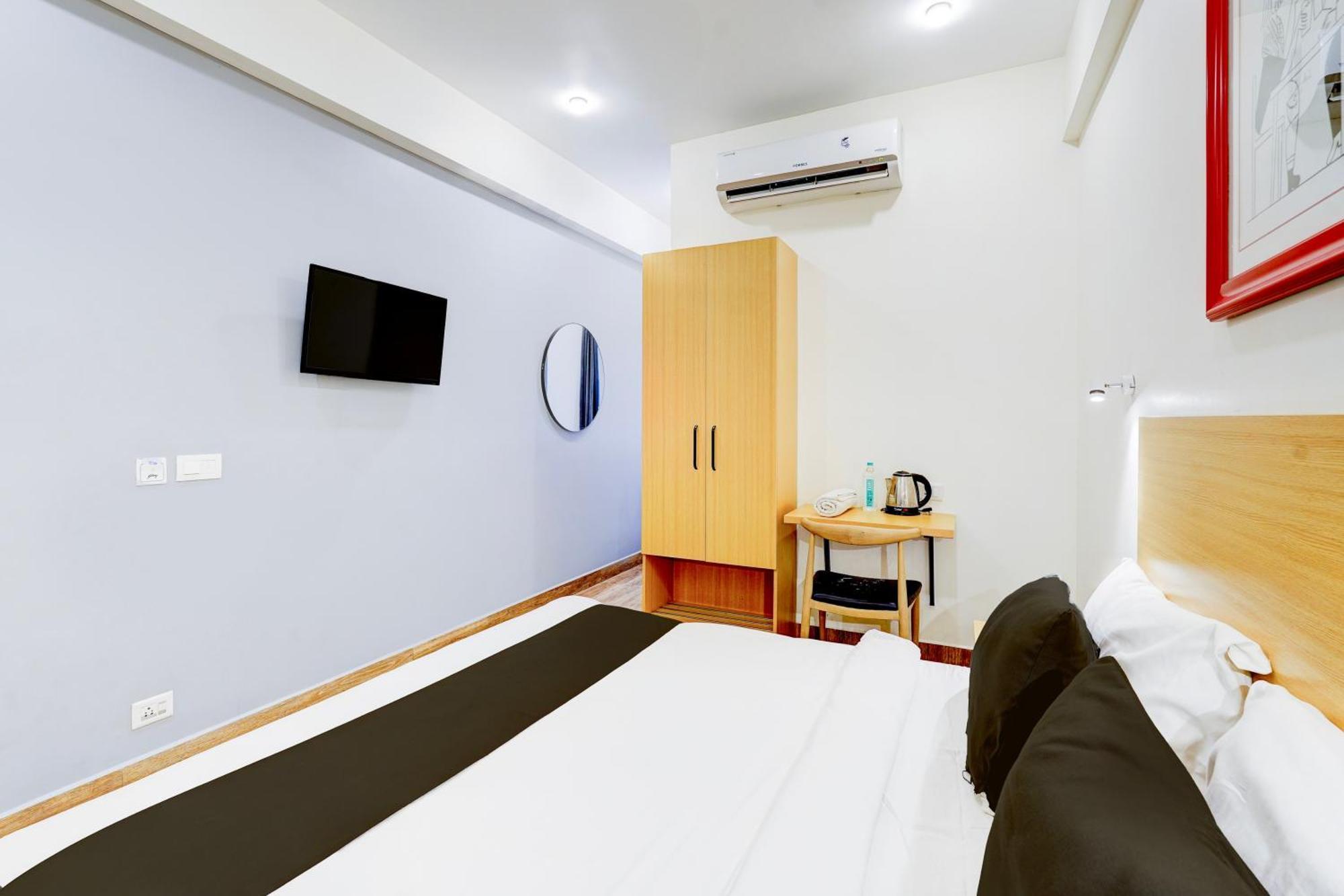 Super Townhouse Tirupati Ξενοδοχείο Εξωτερικό φωτογραφία