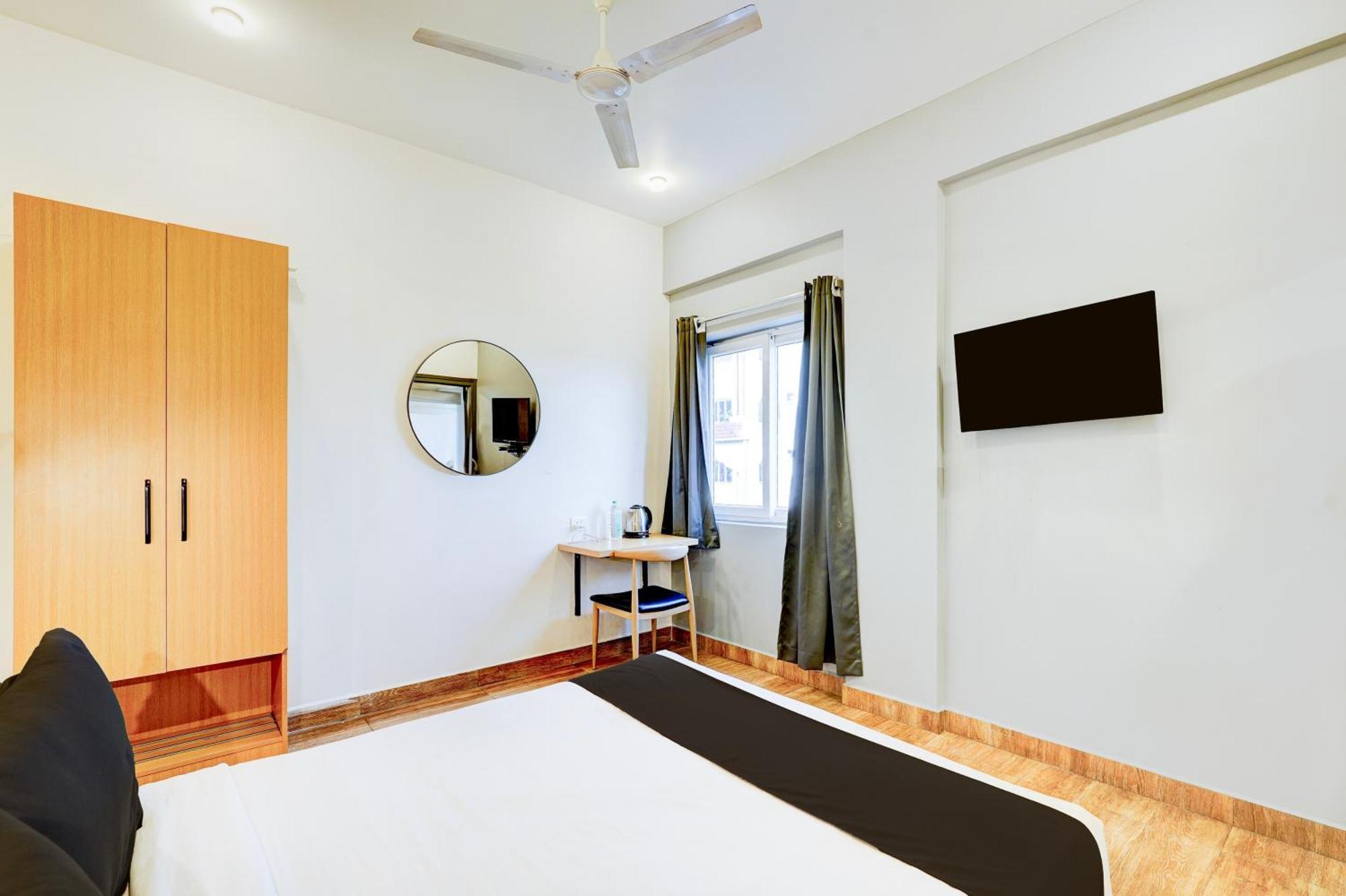 Super Townhouse Tirupati Ξενοδοχείο Εξωτερικό φωτογραφία