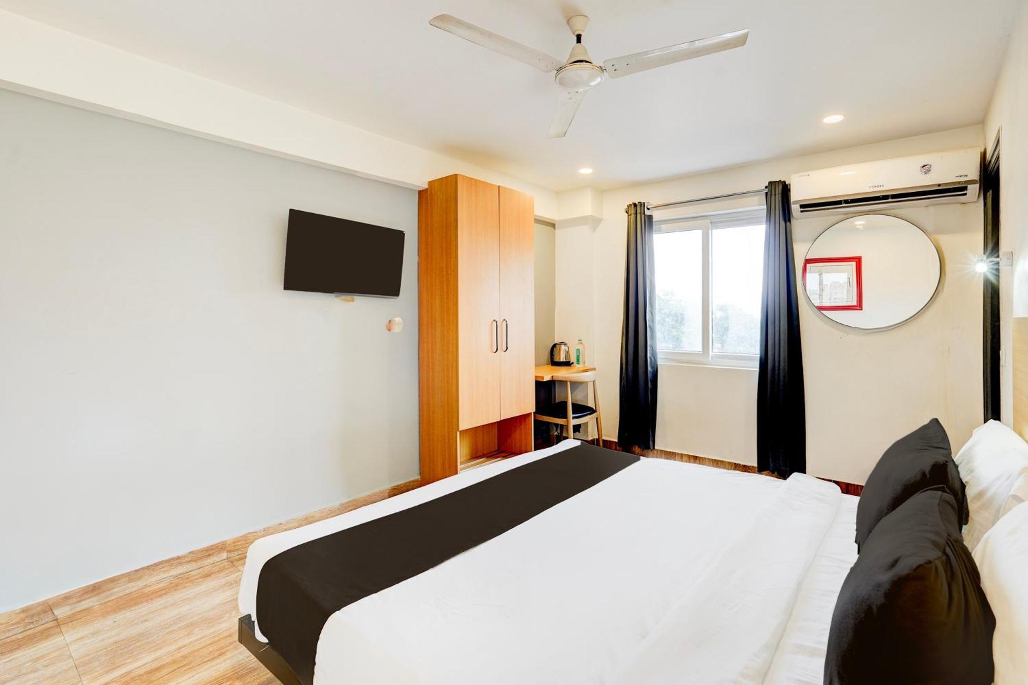 Super Townhouse Tirupati Ξενοδοχείο Εξωτερικό φωτογραφία