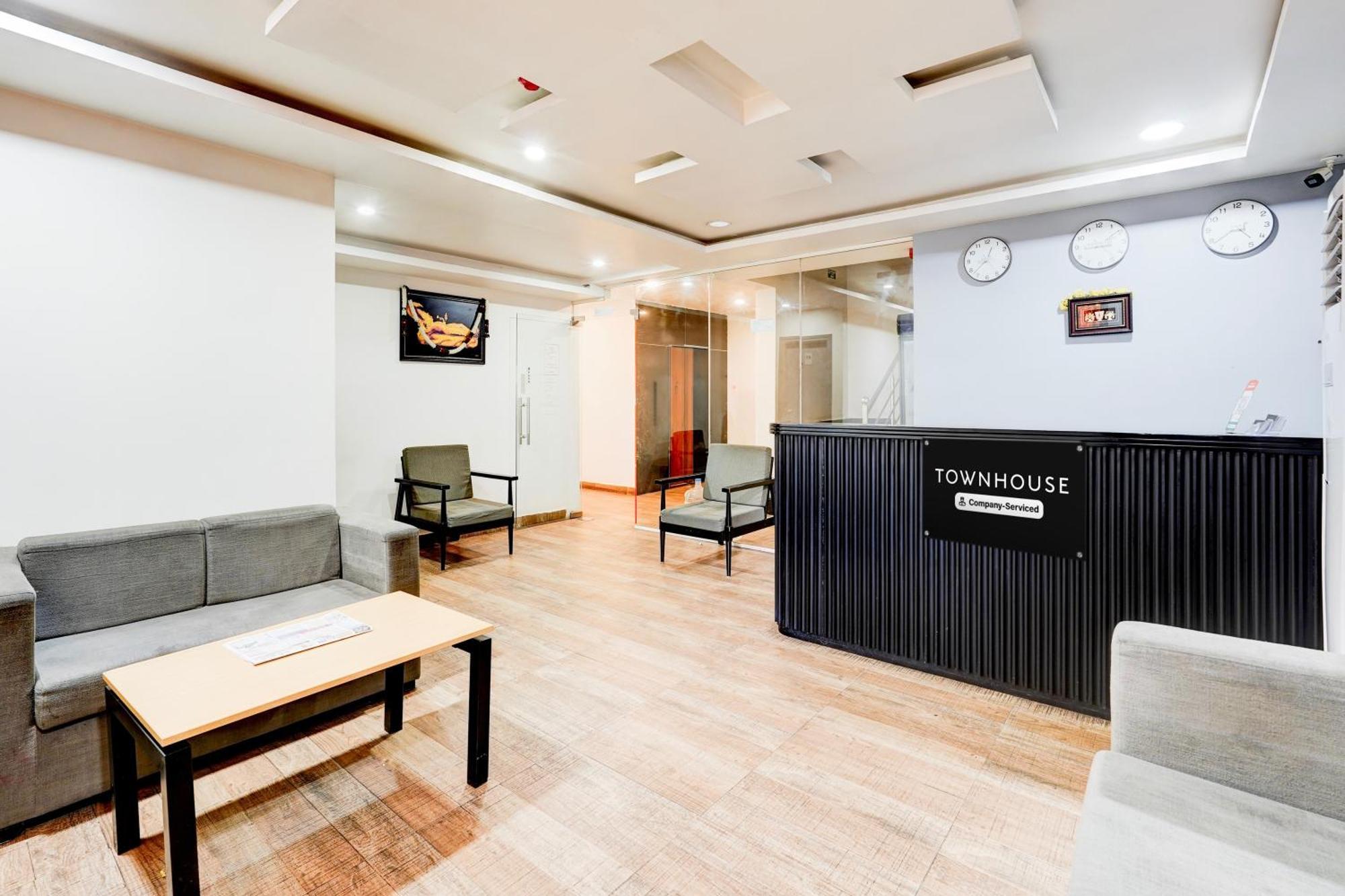 Super Townhouse Tirupati Ξενοδοχείο Εξωτερικό φωτογραφία